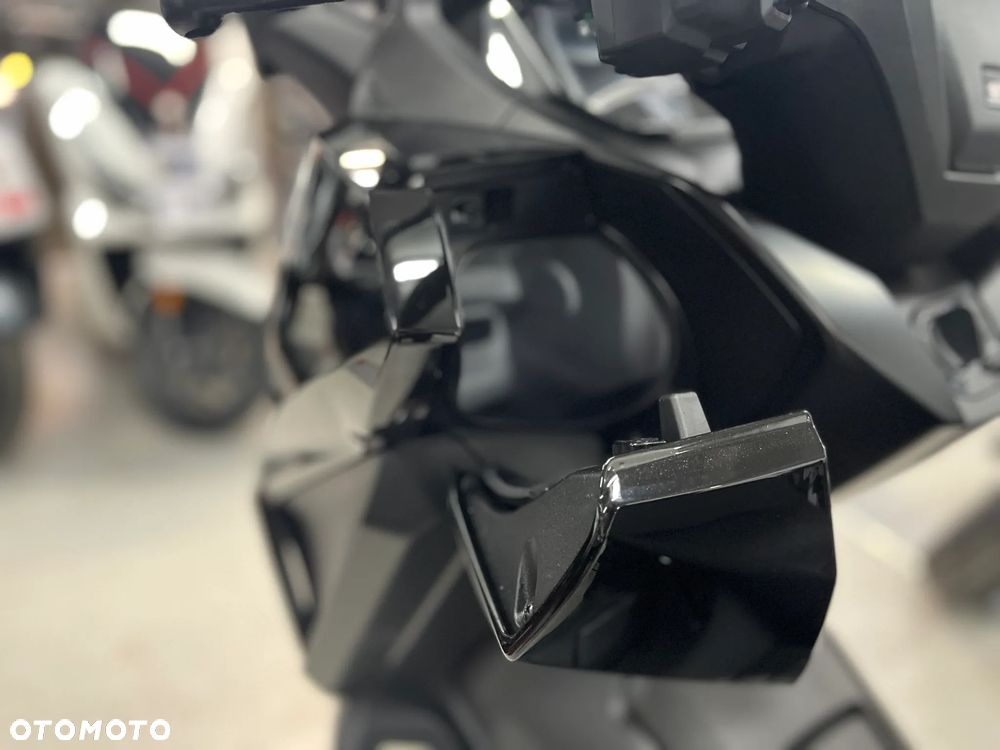 Honda NSS - 18