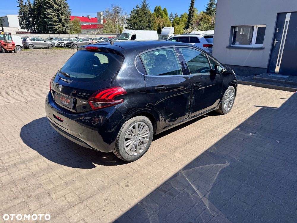 Peugeot 208 82 VTI Allure - 5