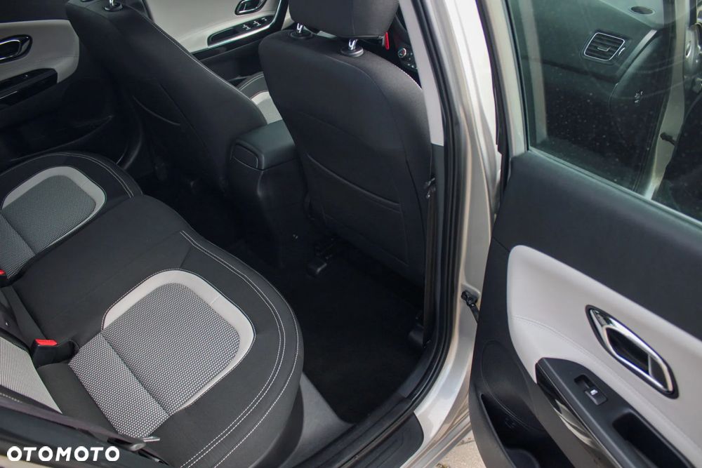 Kia Ceed 1.6 GDI Dream Team Edition - 20