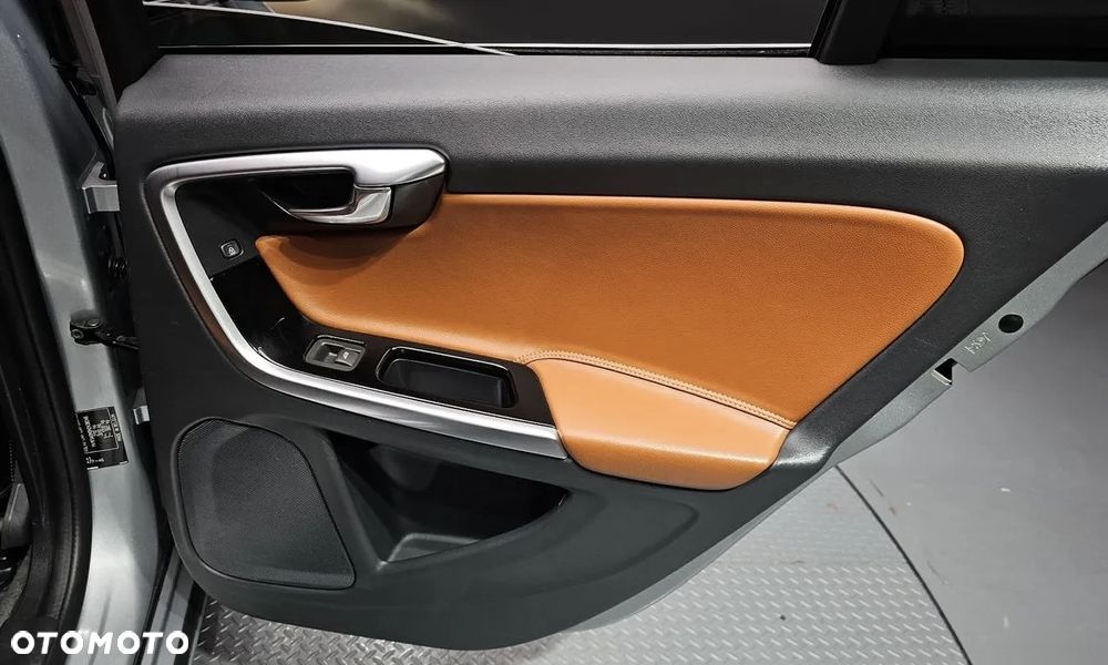 Volvo S60 T5 Drive-E Summum - 19