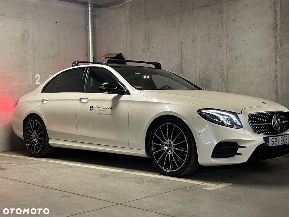 Mercedes-Benz Klasa E 220 d 4-Matic 9G-TRONIC - 35