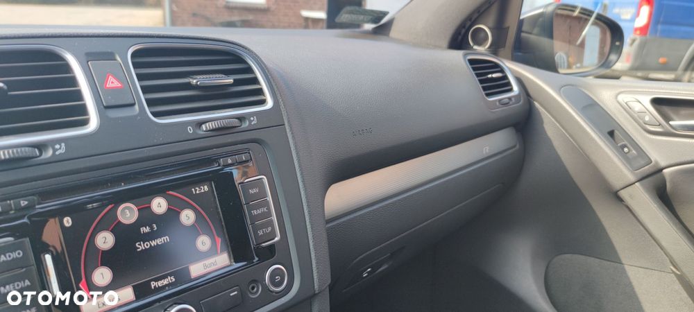 Volkswagen Golf - 14