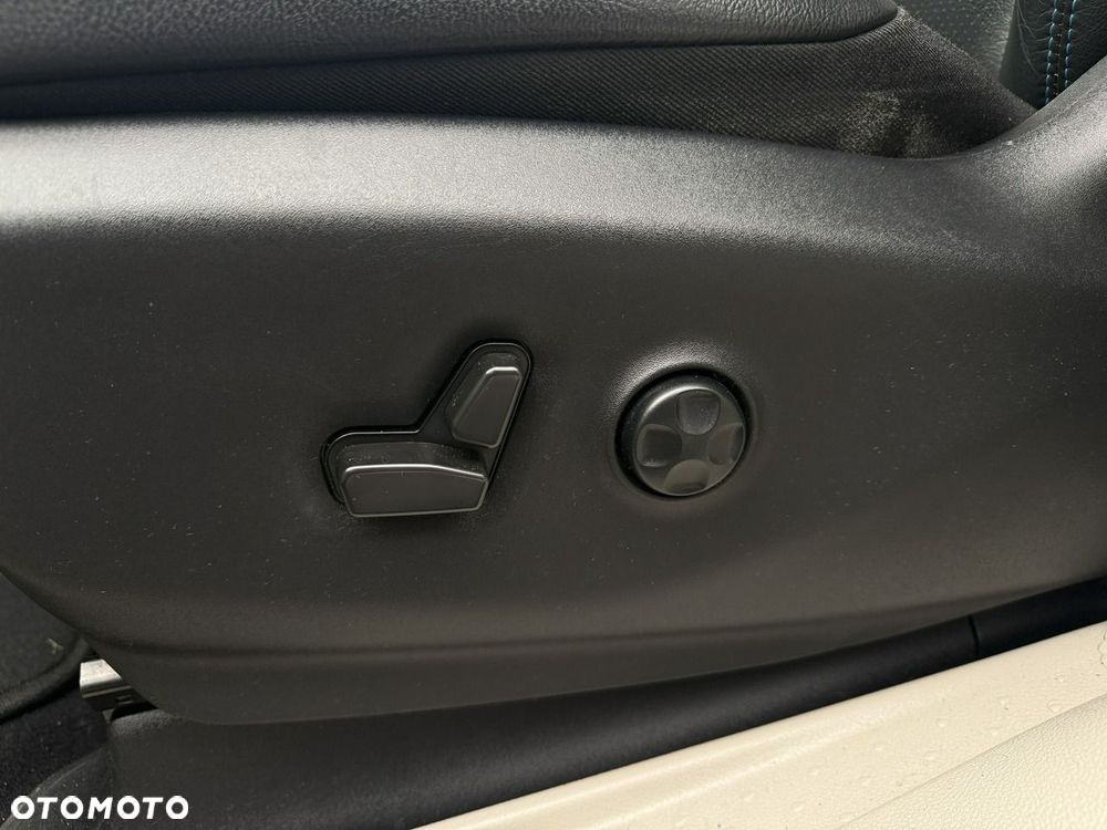 Chrysler Pacifica - 14