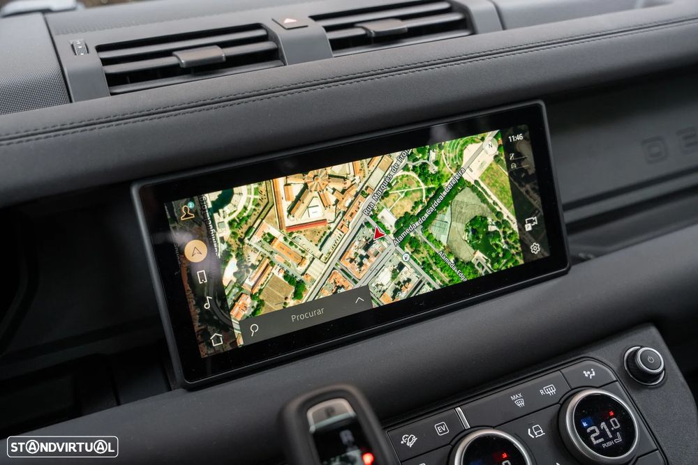 Land Rover Defender 2.0 P400e 110 AWD - 28