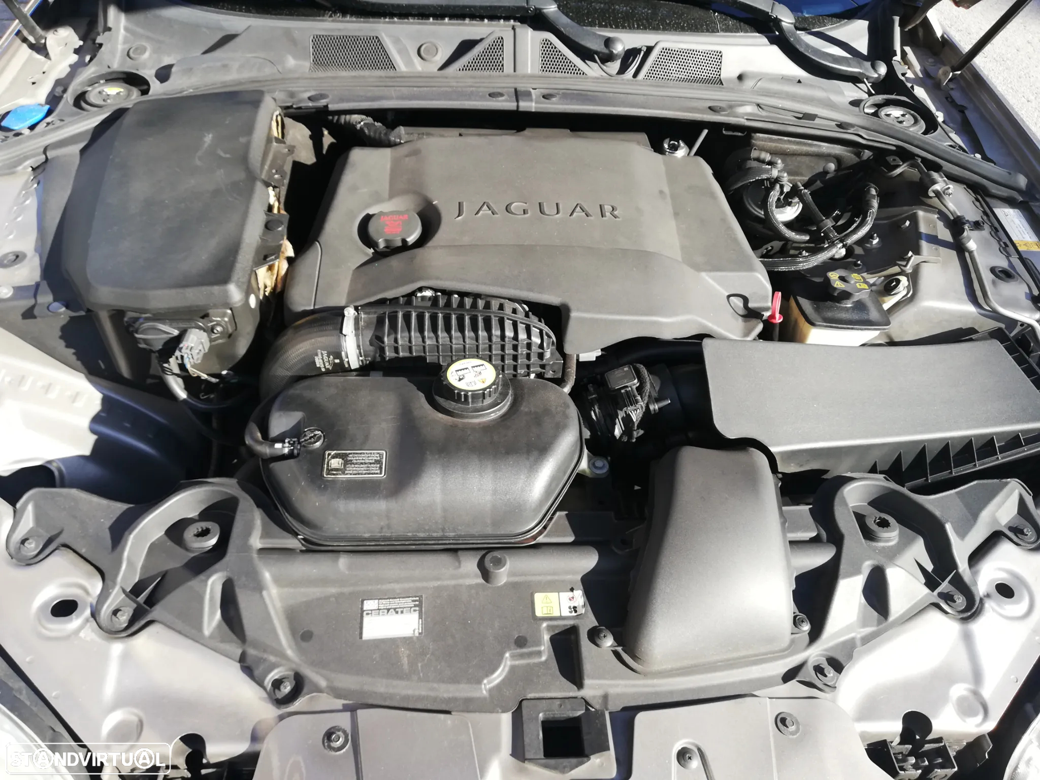 Jaguar XF 2.7 D V6 Premium Luxury - 24