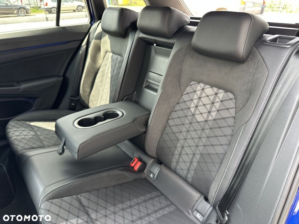 Volkswagen Golf Variant - 17