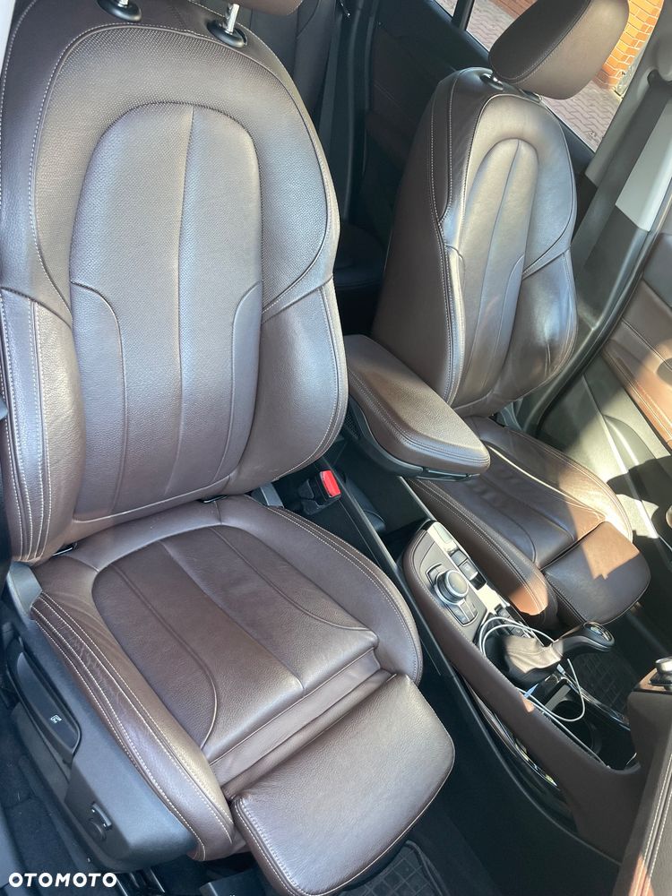 BMW X1 xDrive18d - 10