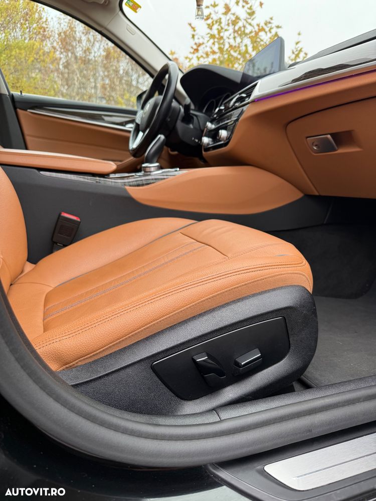 BMW Seria 5 520i AT - 16