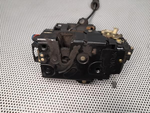 Fecho Porta Frente Dto Volkswagen Golf Iv (1J1) - 7