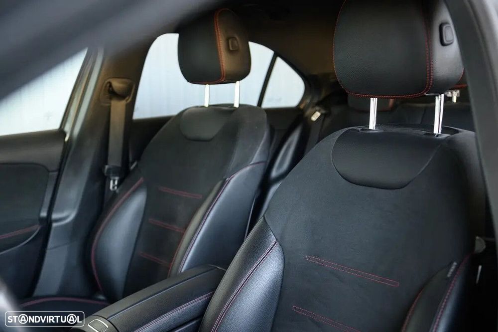 Mercedes-Benz A 180 Limousine d AMG Line Aut. - 30