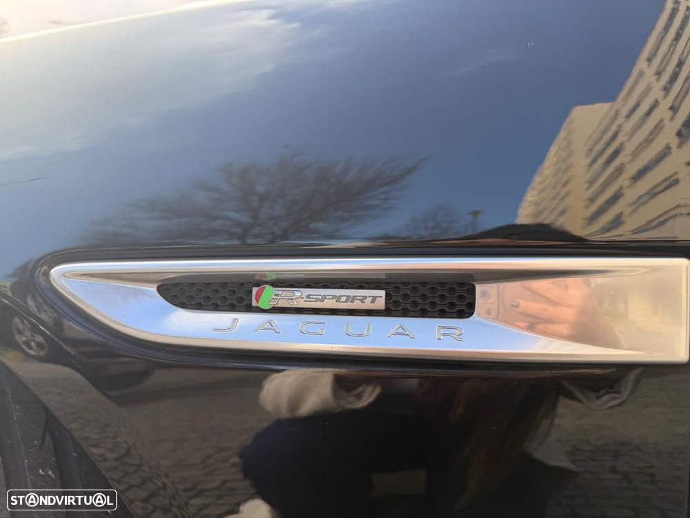 Jaguar XE - 9