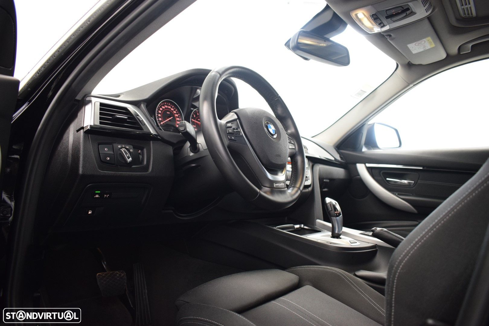 BMW 330 e iPerformance - 18