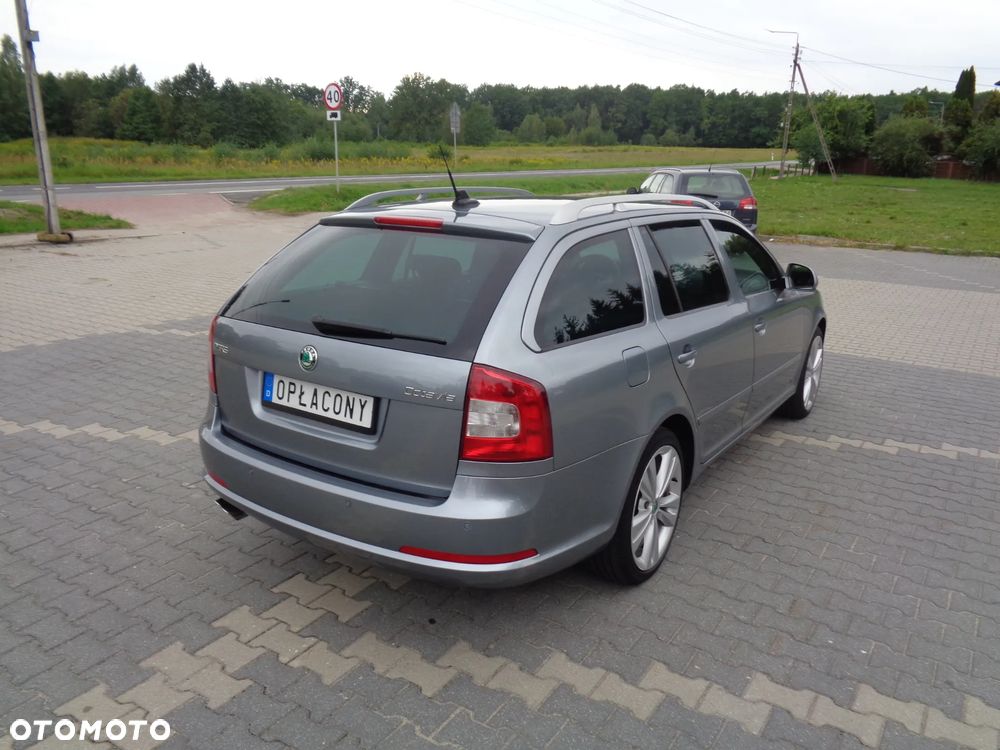 Skoda Octavia 2.0 TDI CR DPF RS - 4
