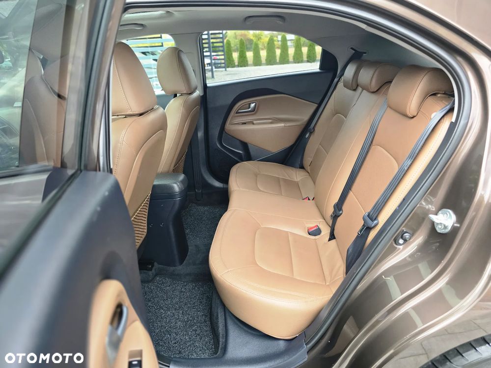 Kia Rio 1.4 Edition 7 - 16