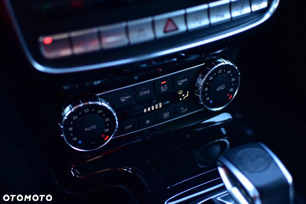 Mercedes-Benz Klasa G 63 AMG AMG SPEEDSHIFT 7G-TRONIC - 7