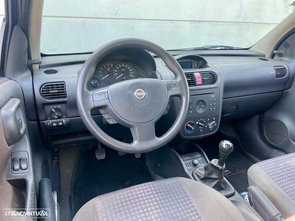 Opel Corsa 1.7 DTi 16V Confort - 11