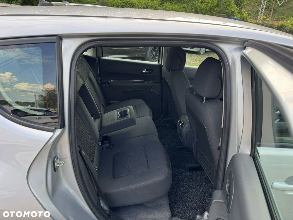 Peugeot 3008 - 18
