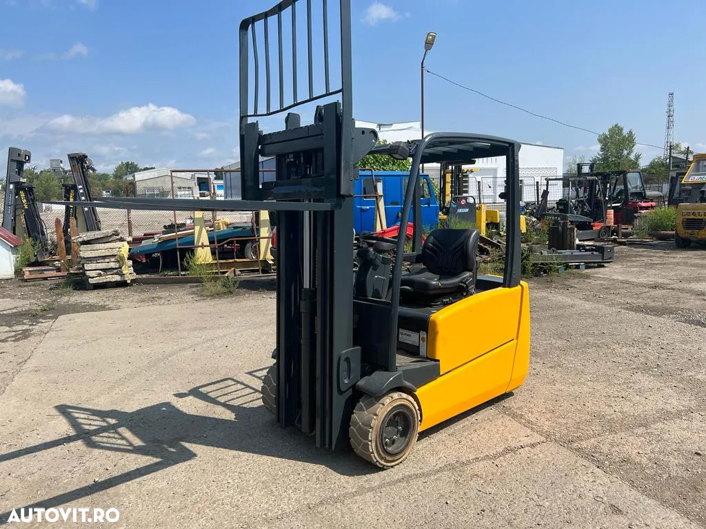 Jungheinrich EFG 220 - 9