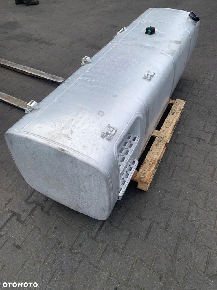 KOMPLETNY ZBIORNIK PALIWA DAF XF 105 106 870L - 6