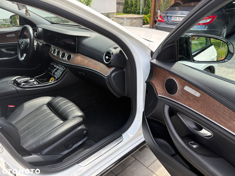 Mercedes-Benz Klasa E 220 d 9G-TRONIC AMG Line - 11