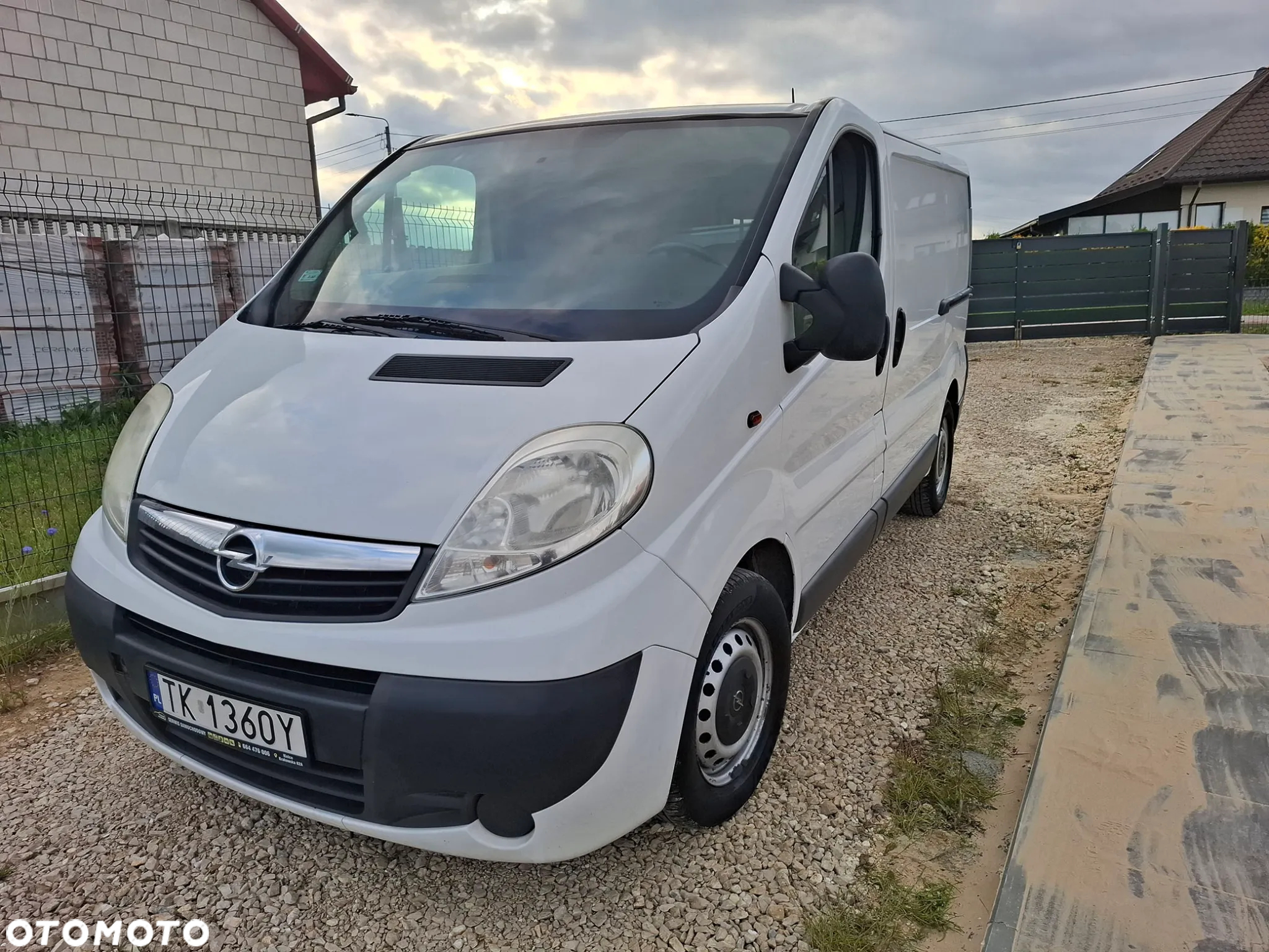 Opel Vivaro - 11