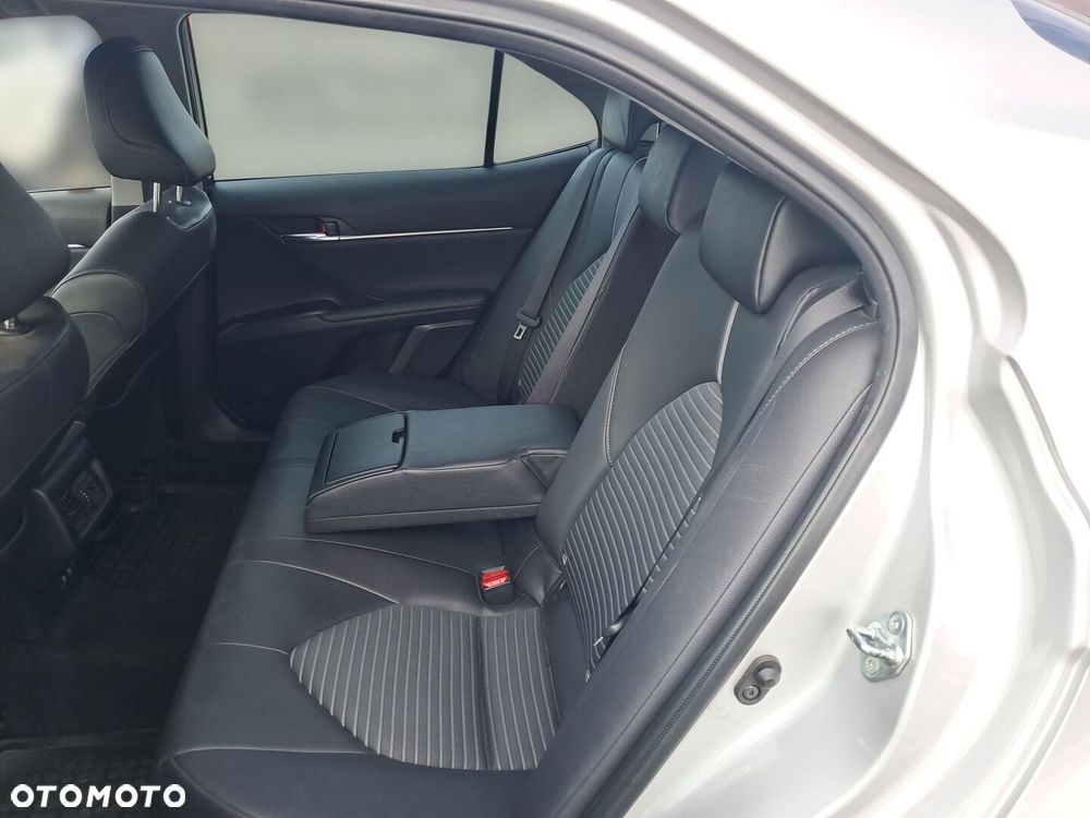 Toyota Camry 2.5 Hybrid Prestige CVT - 9
