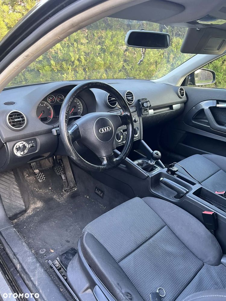 Audi A3 3-drzwiowe 1.6 Ambiente - 8