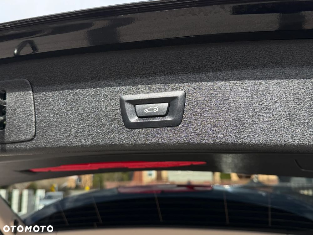 BMW X1 sDrive18i GPF xLine - 35