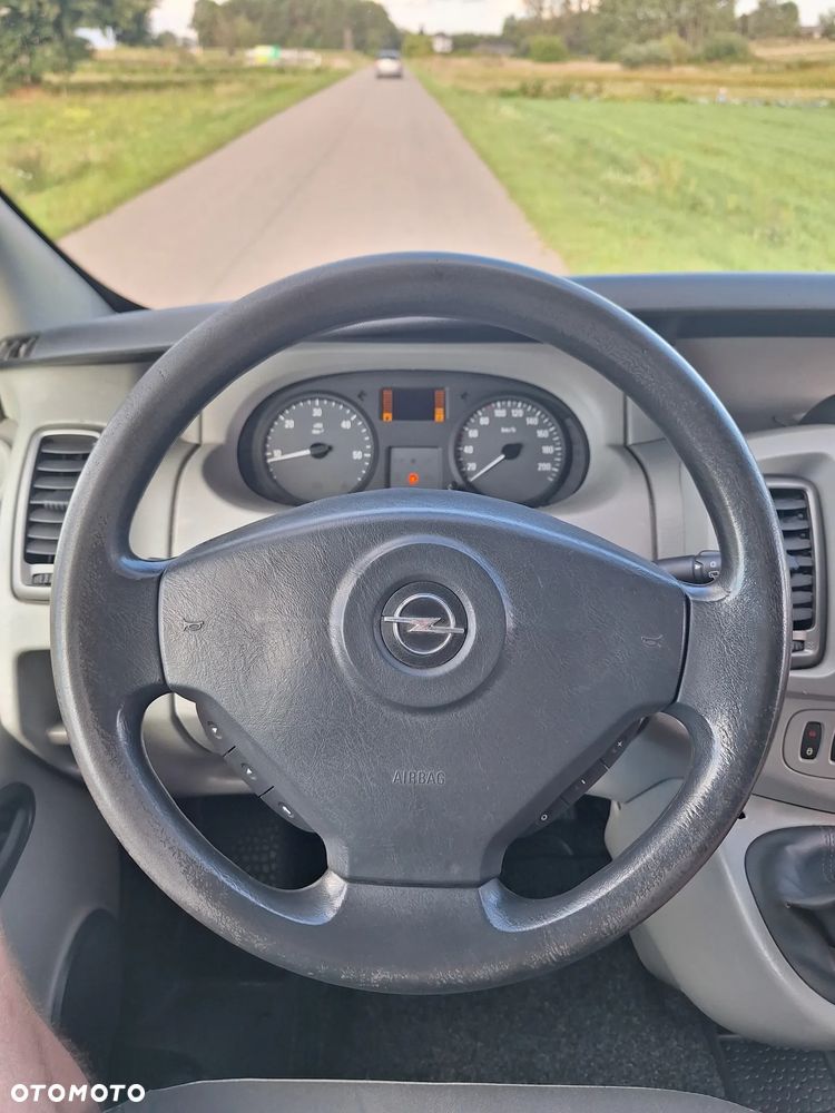 Opel Vivaro - 23