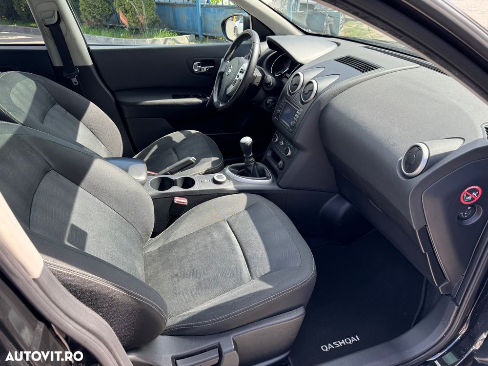 Nissan Qashqai 1.6 DCI ALL-MODE 4x4i N-Connecta - 12