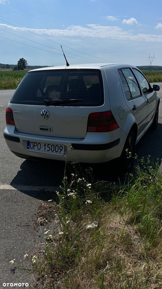 Volkswagen Golf 1.6 - 5