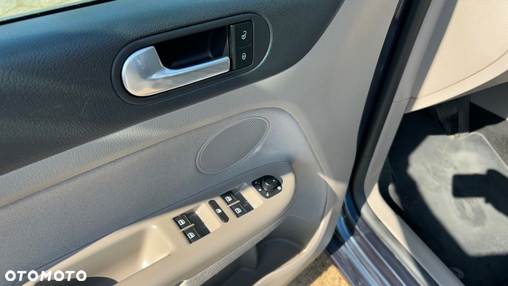 Volkswagen Golf Plus 1.4 TSI Comfortline DSG - 17