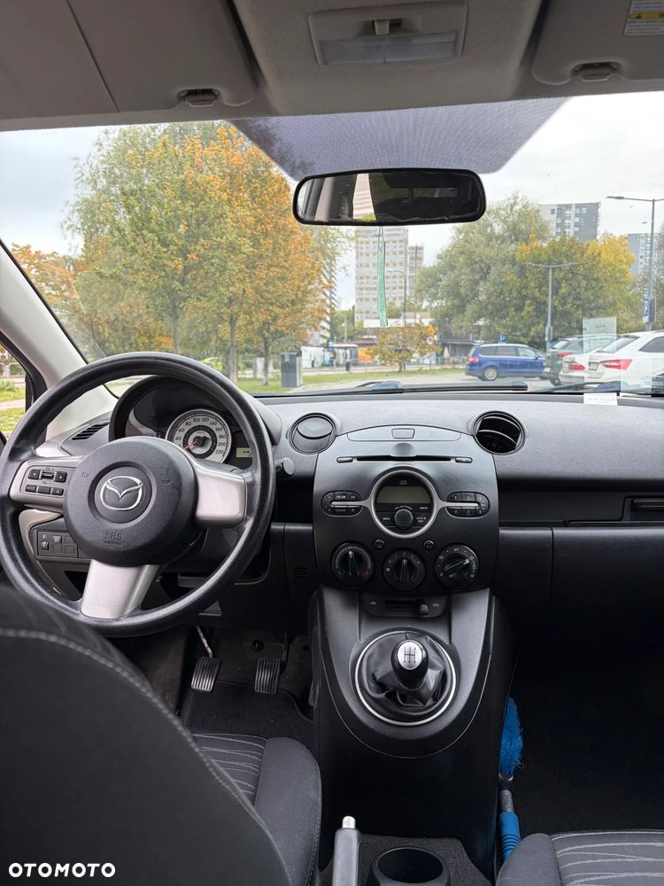 Mazda 2 - 8