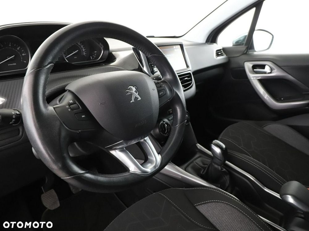 Peugeot 2008 1.2 Pure Tech Style S&S - 15