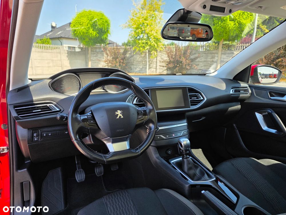 Peugeot 308 1.2 PureTech Style S&S - 4