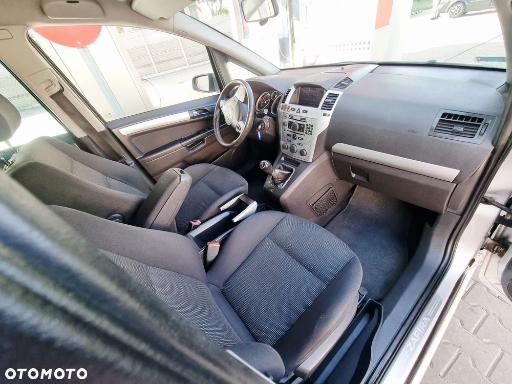 Opel Zafira 1.8 Cosmo - 28