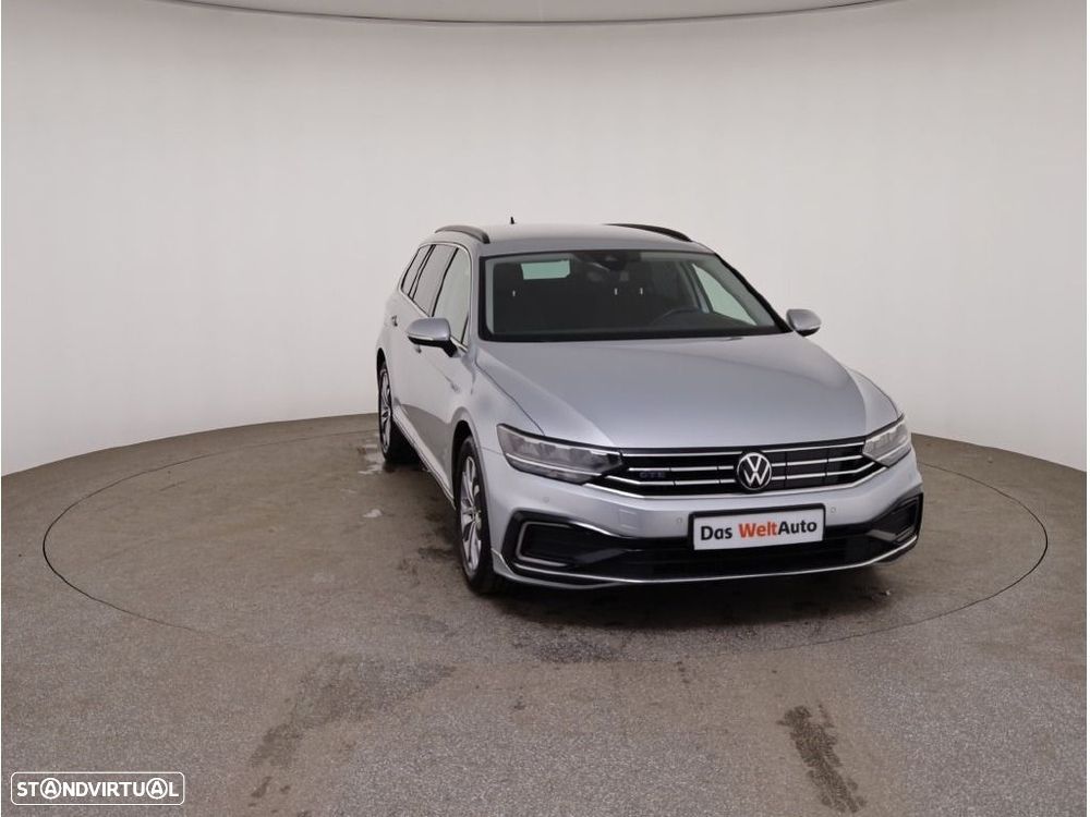 VW Passat Variant - 14