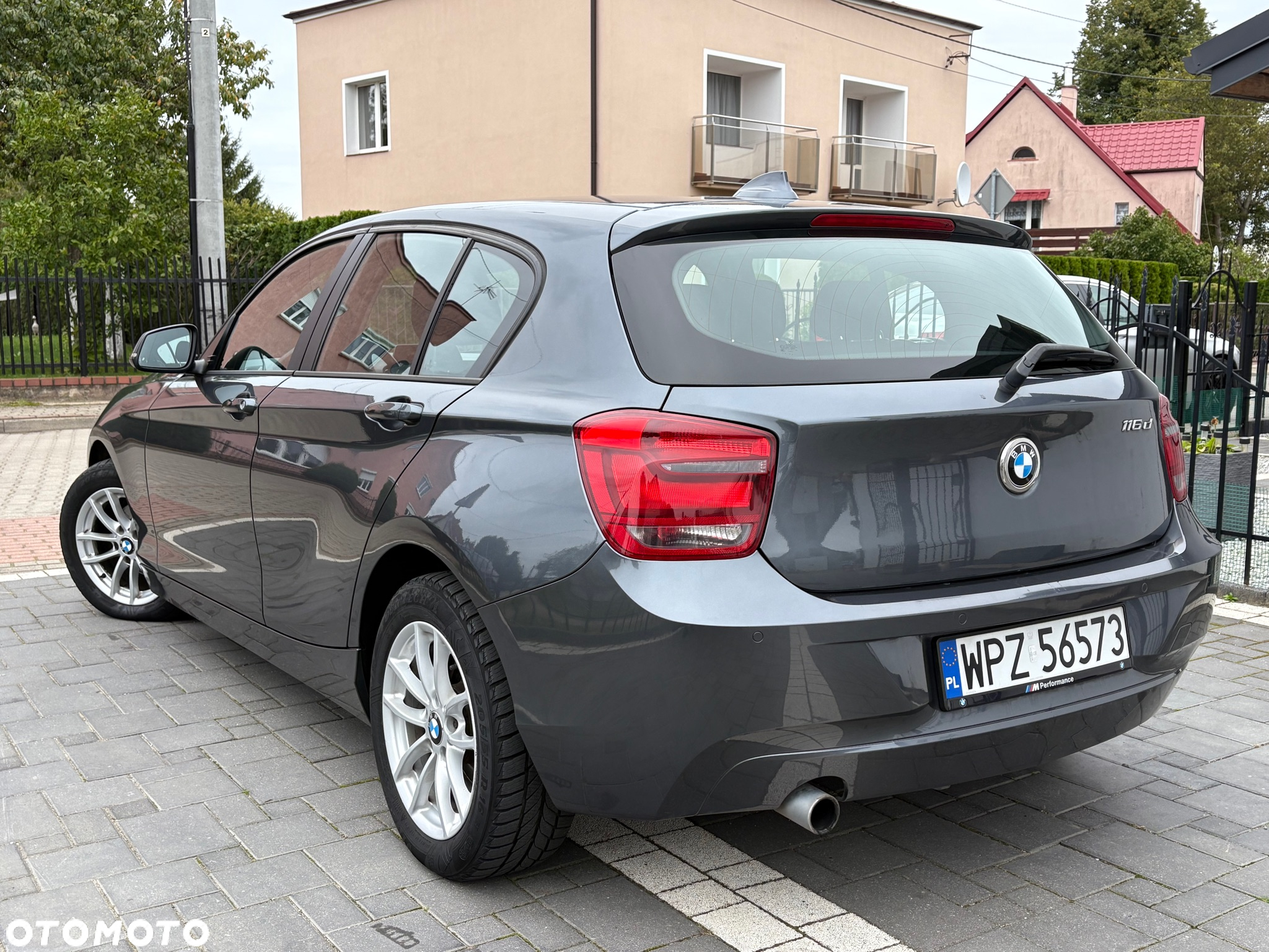 BMW Seria 1 116d - 4