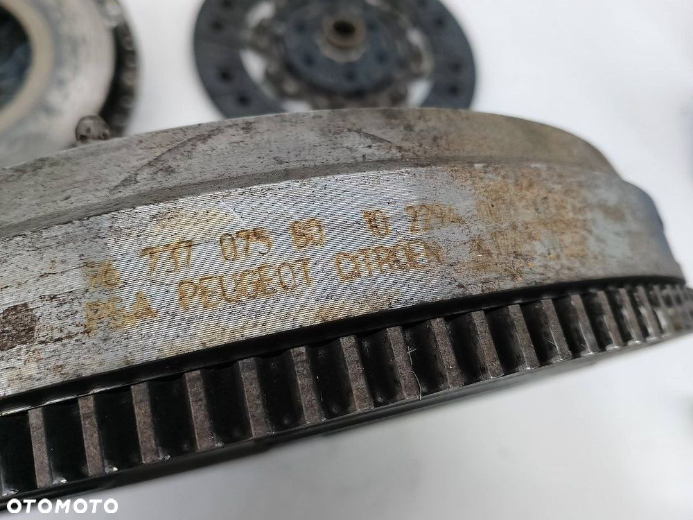 KOŁO DWUMASOWE KOMPLETNE PEUGEOT 308 SW 9673707580  9685772180 20110622 - 7