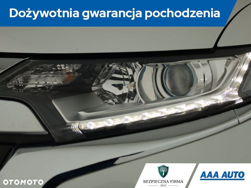 Mitsubishi Outlander - 21