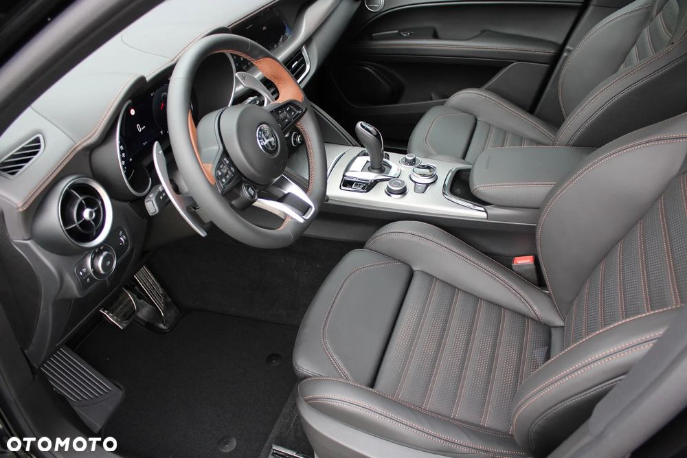 Alfa Romeo Stelvio 2.0 Turbo Intensa Q4 - 8
