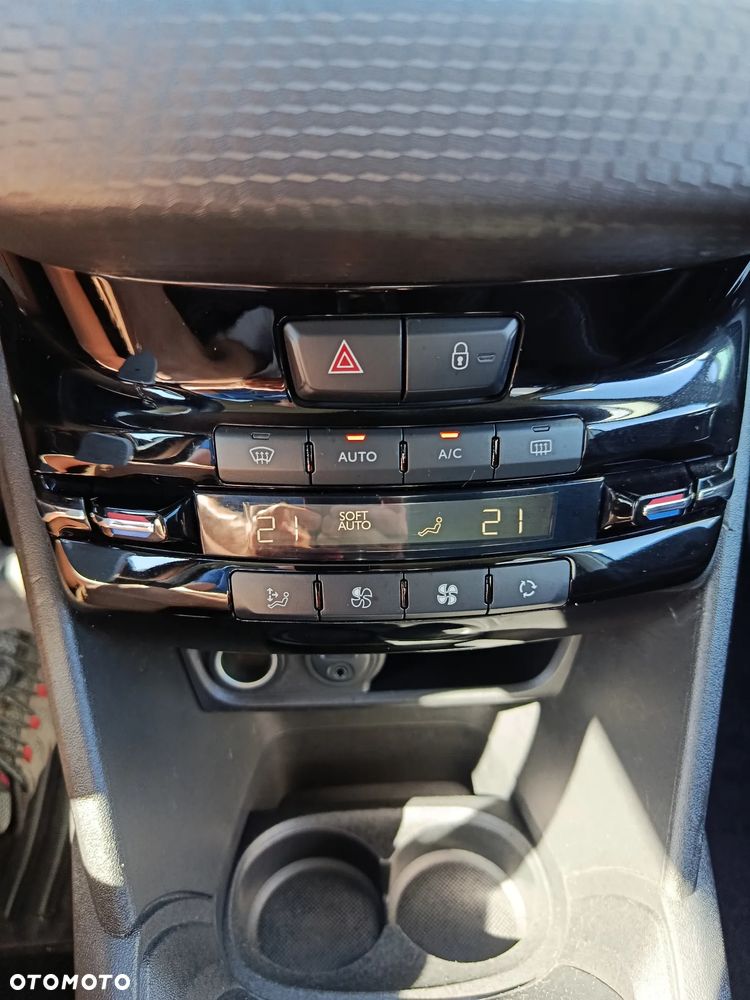 Peugeot 208 PureTech 110 Stop & Start Allure - 16