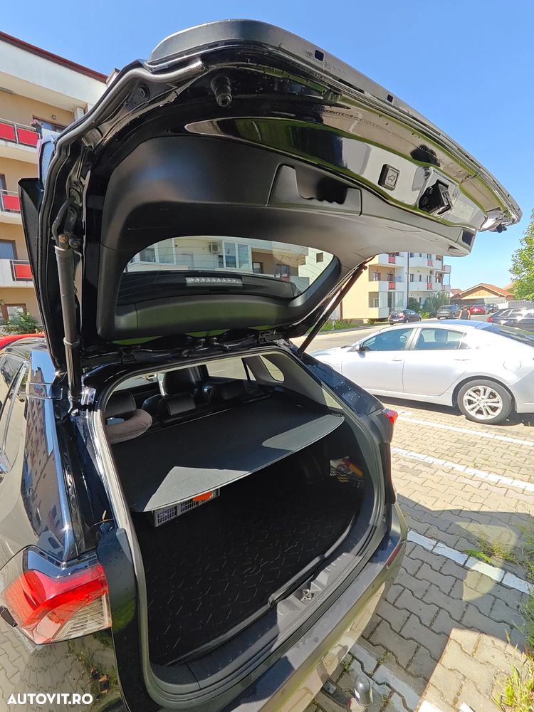 Toyota RAV4 2.0P CVT AWD Luxury - 11