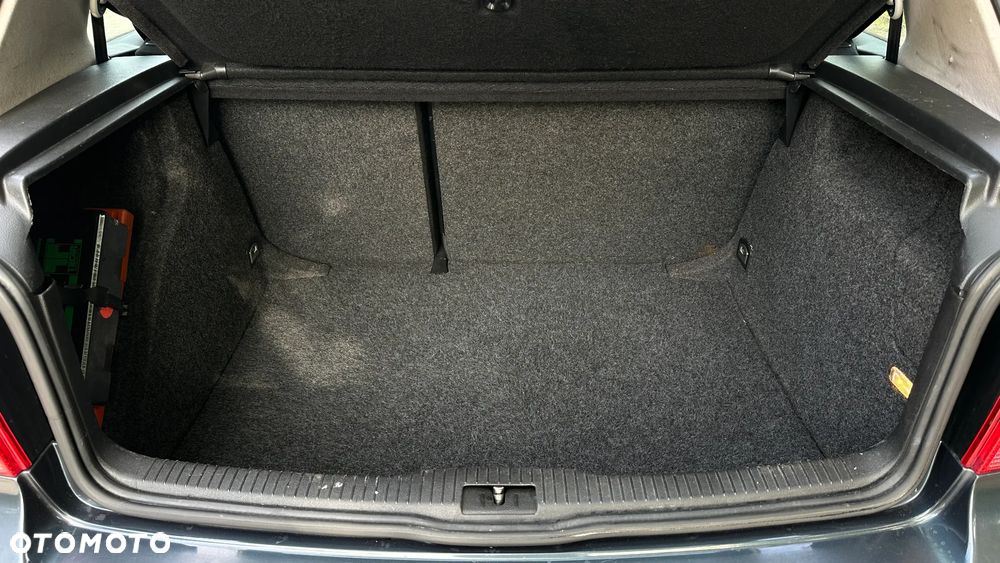 Volkswagen Golf - 39