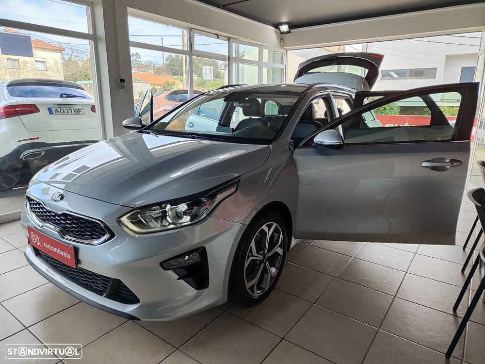Kia Ceed SW 1.6 CRDi TX+SRF - 21