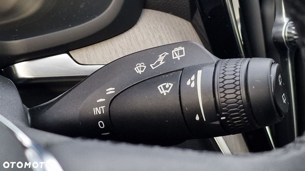 Volvo V60 Cross Country - 28