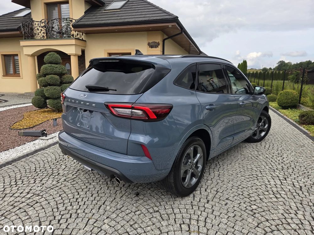 Ford Kuga - 3