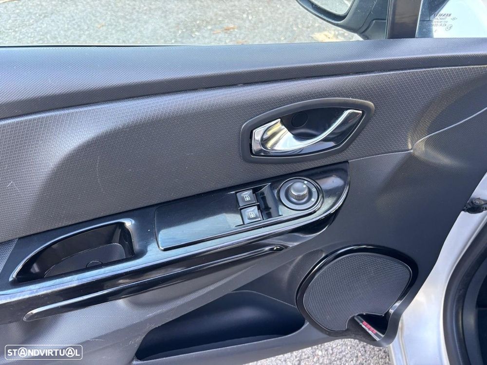 Renault Clio 0.9 TCE Dynamique S - 15