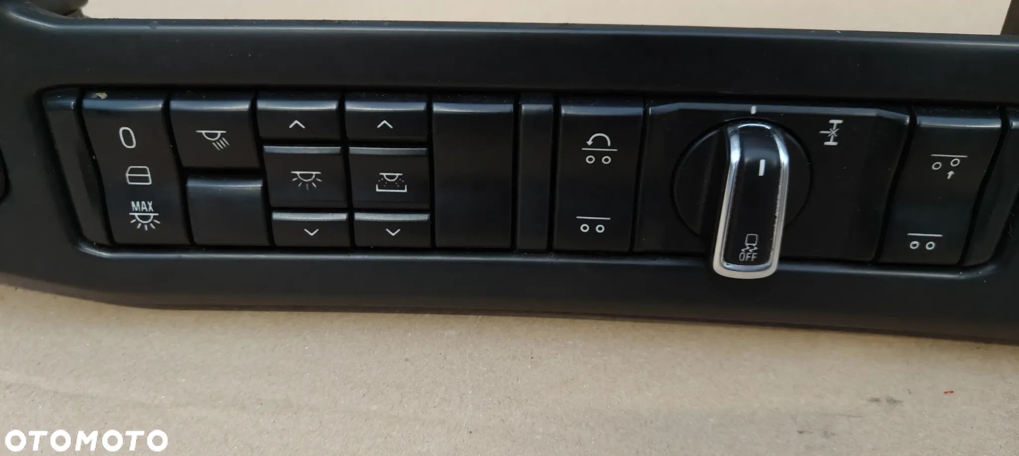 PRZYCISKI GUZIKI POKRĘTŁO SCANIA R S - 1