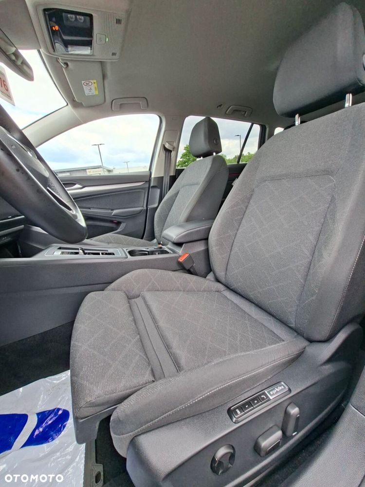 Volkswagen Golf - 11